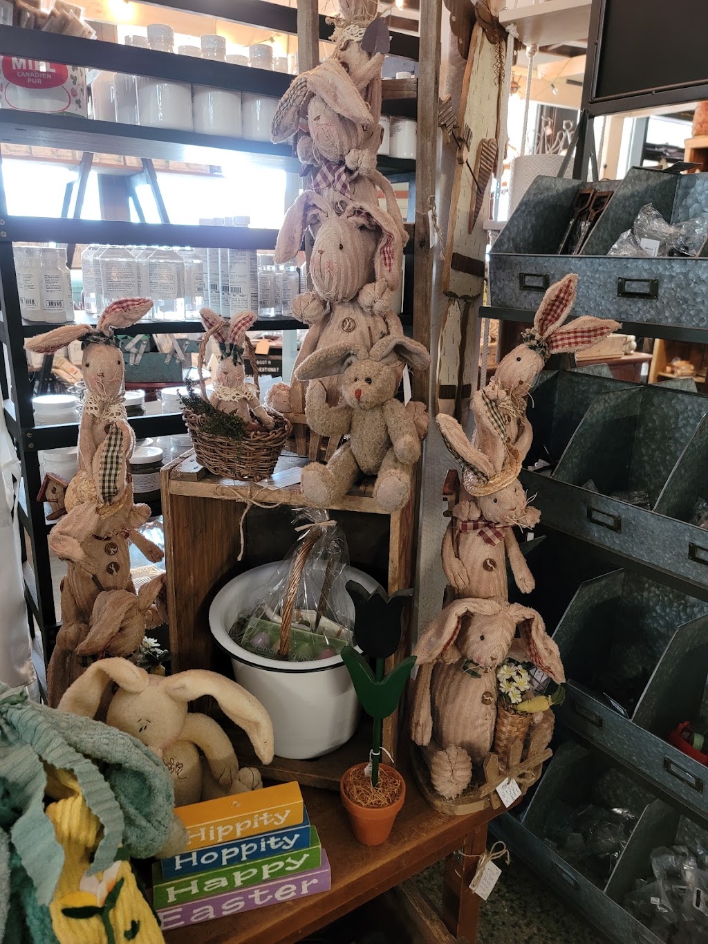 Tjs Treasures & Custom Creations | 2921 ON-11, Oro, ON L0L 2X0, Canada | Phone: (705) 721-3711