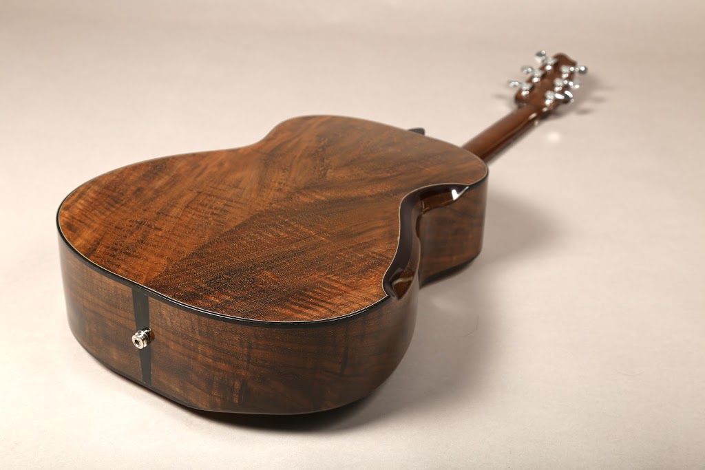 Andre Forget Guitars | 444 Cedar Point Rd, Tiny, ON L9M 0H1, Canada | Phone: (705) 533-3273