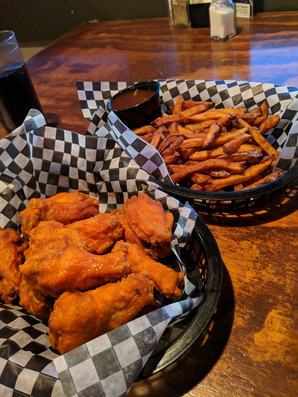 Jeffreys Restaurant | 1420 Henderson Hwy, Winnipeg, MB R2G 1N4, Canada | Phone: (204) 338-7398