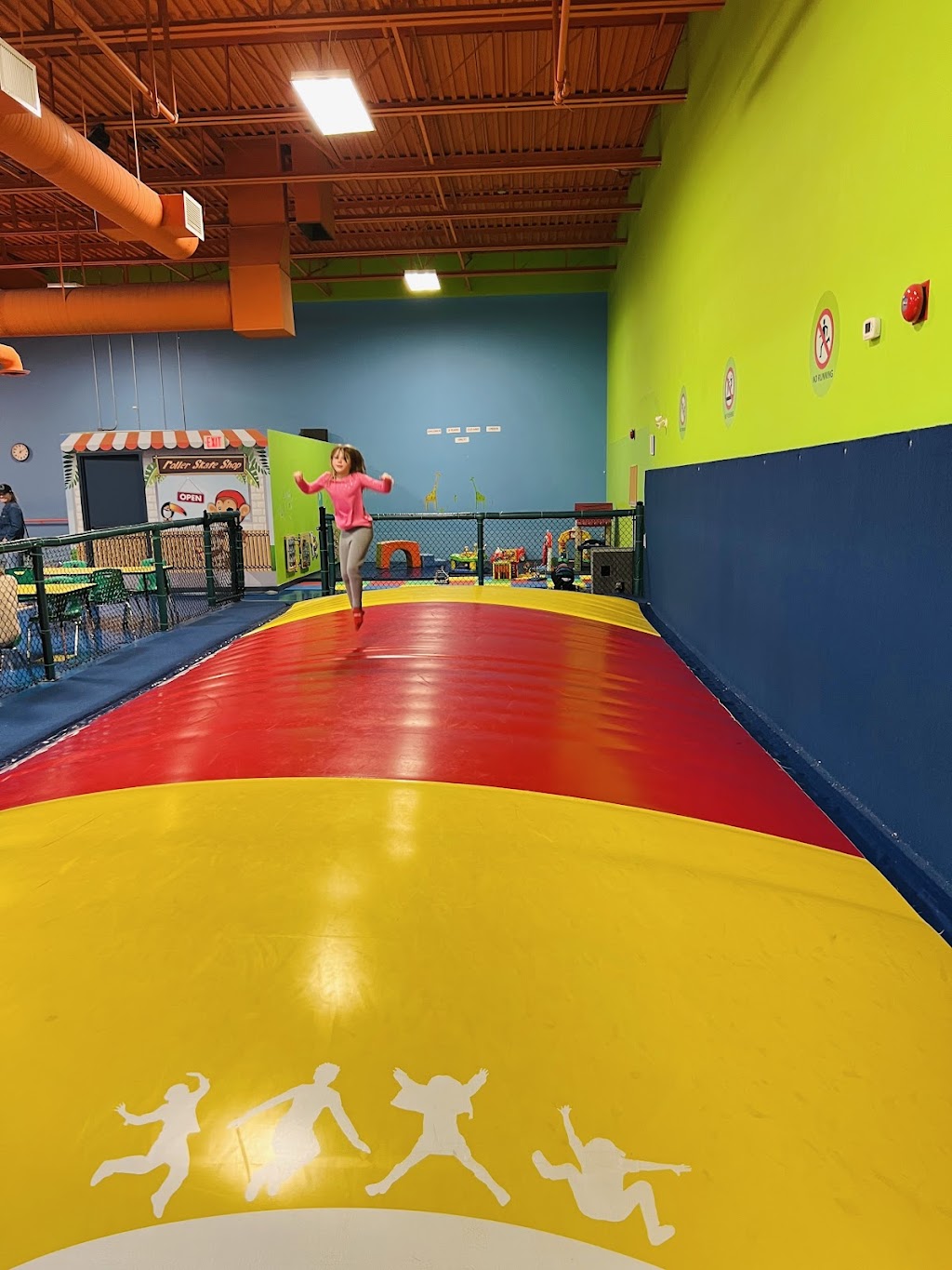 Little Monkeys Childcare & Play Centre | 1650 Queensdale Ave Unit 7, Ottawa, ON K1T 1N8, Canada | Phone: (613) 317-2352