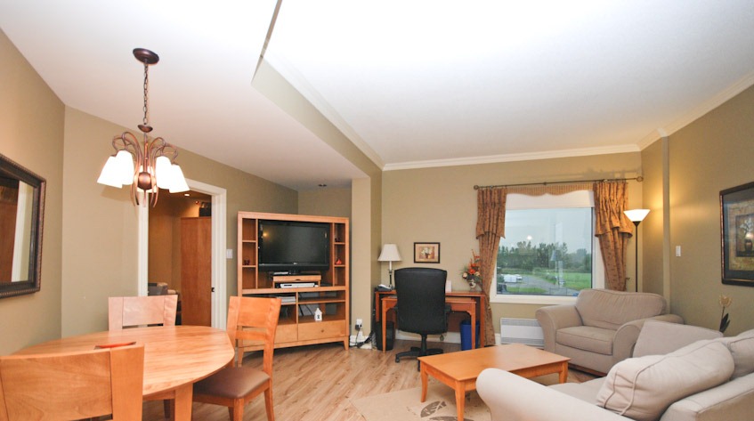 Days Inn by Wyndham Berthierville | 760 Rue Gadoury, Berthierville, QC J0K 1A0, Canada | Phone: (450) 836-1621