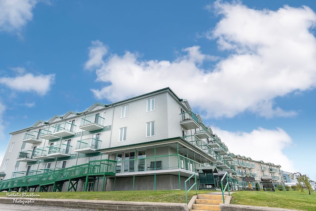 Residence LEmeraude | 1515 Rue des Roses, Roberval, QC G8H 3K5, Canada | Phone: (418) 275-6584