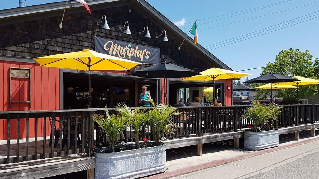 Murphys Lockside Pub & Patio | 3 May Street P.O. Box 178, Fenelon Falls, ON K0M 1N0, Canada | Phone: (705) 887-1100