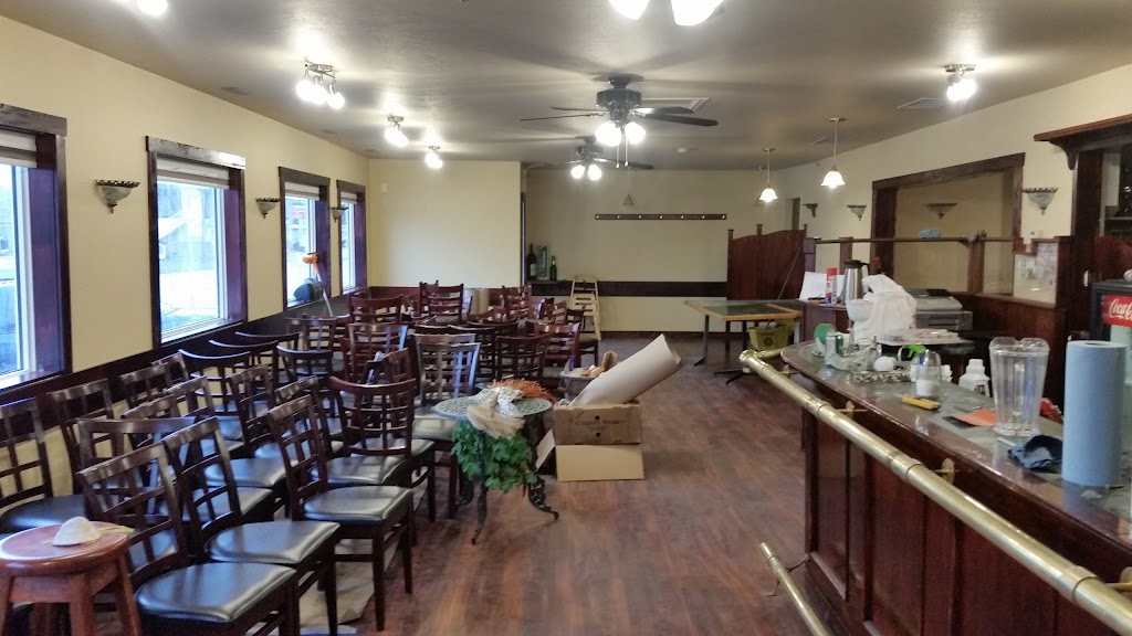 Vitos Family Restaurant | 8505 20 Ave, Coleman, AB T0K 0M0, Canada | Phone: (403) 564-4522