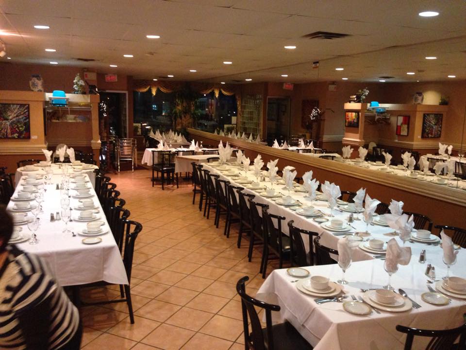 First Choice Restaurant | restaurant | 1116 Dundas St W, Toronto, ON M6J 2Y2, Canada | 4165883851 OR +1 416-588-3851