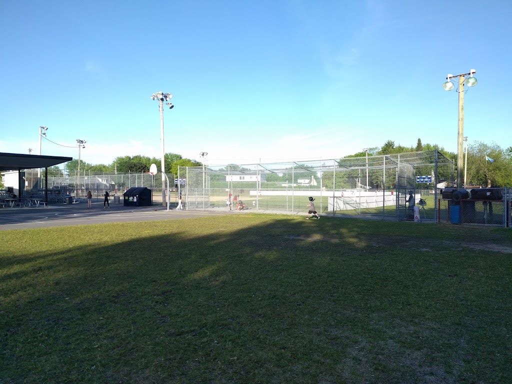 Douville Recreation Center | 5065 Rue Gouin, Saint-Hyacinthe, QC J2S 1E3, Canada | Phone: (450) 773-7811