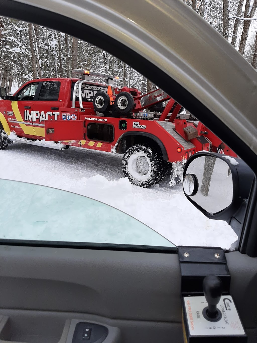 Remorquage Impact (magog) | 2766 Rue Sherbrooke, Magog, QC J1X 4G1, Canada | Phone: (819) 847-2323