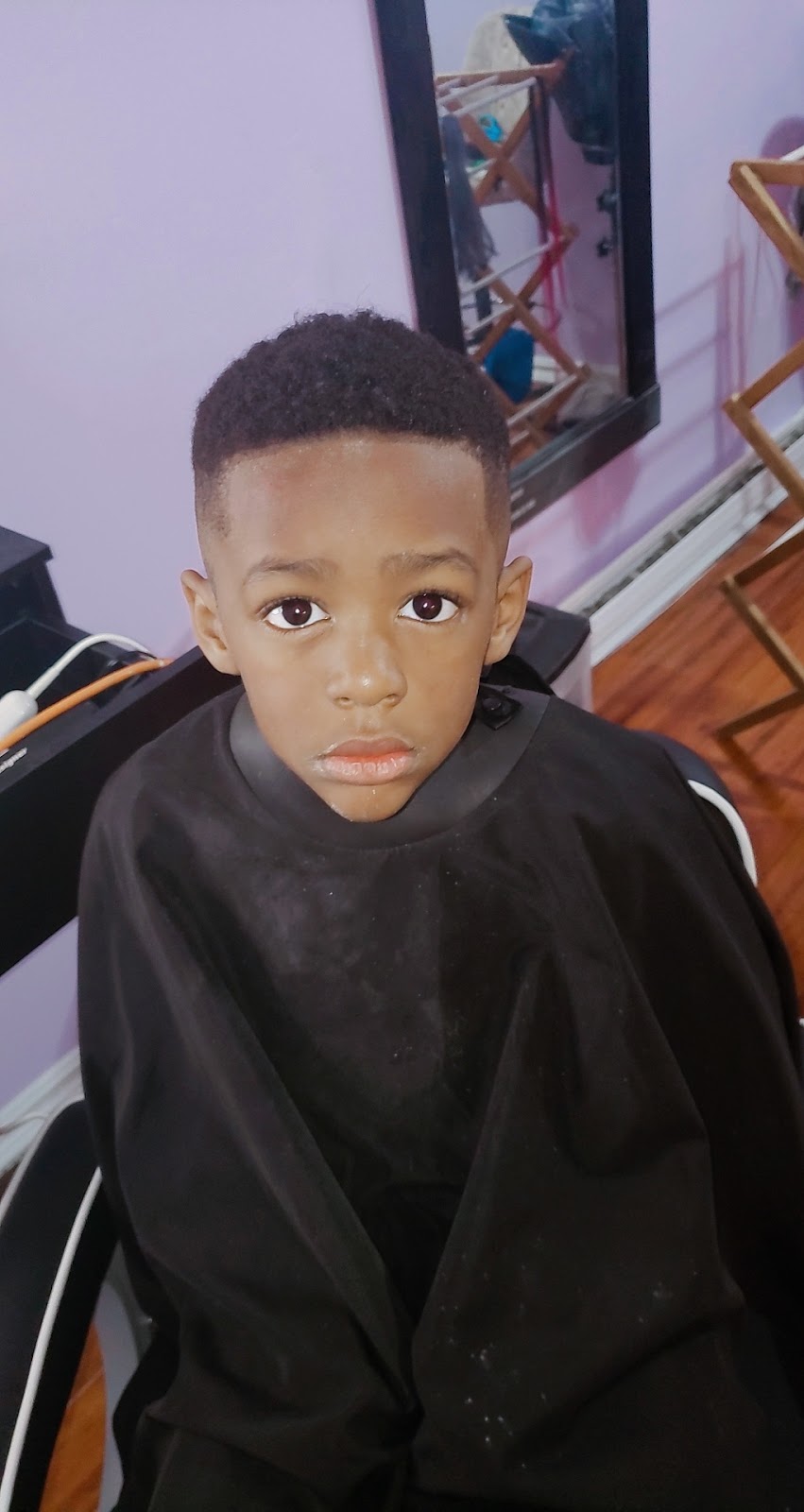 Buzzy barber shop | 35-120 Nonquon Rd, Oshawa, ON L1G 7E6, Canada | Phone: (647) 705-4158