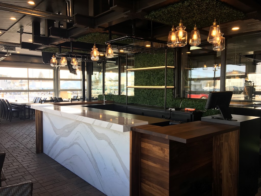 Bar Union Restaurant | 455 Bd de Quen, Alma, QC G8B 5P6, Canada | Phone: (418) 769-3359