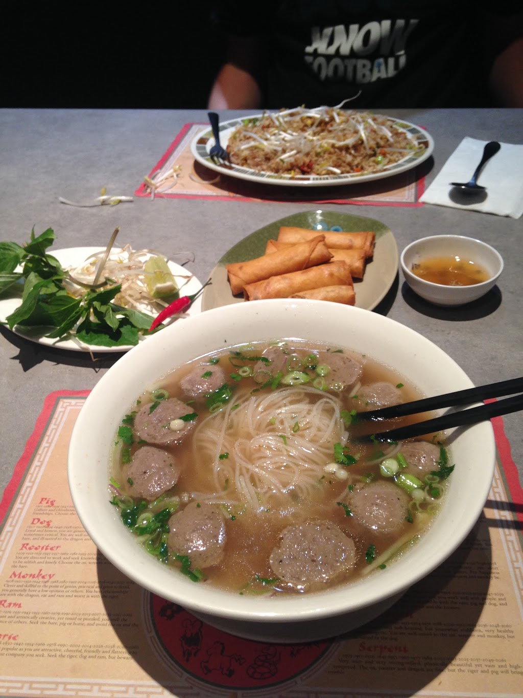 Pho 675 | 675 Jefferson Avenue, Winnipeg, MB R2V 0P2, Canada | Phone: (204) 416-0880