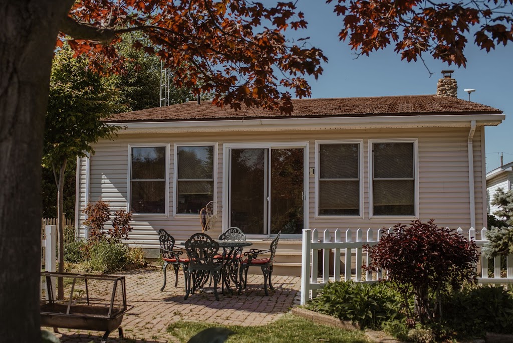The Cedar House Kingsville | 1033 Cedar Dr, Kingsville, ON N9Y 3V5, Canada | Phone: (519) 981-1417
