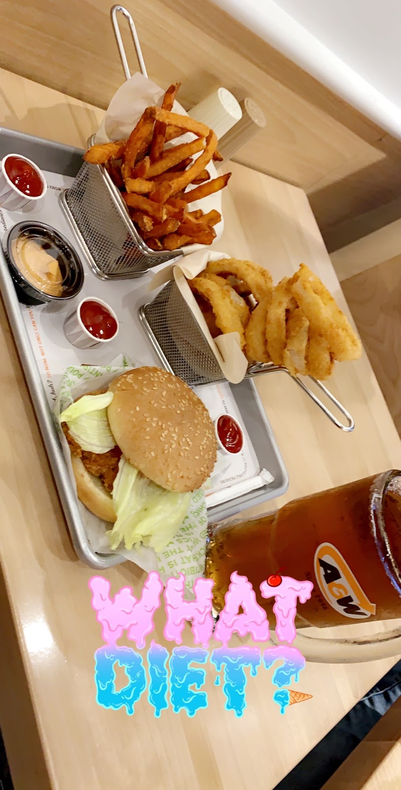 A&W Canada | Oshawa Centre, A&W Restaurant, 419 King St W, Oshawa, ON L1J 2K5, Canada | Phone: (905) 728-4120