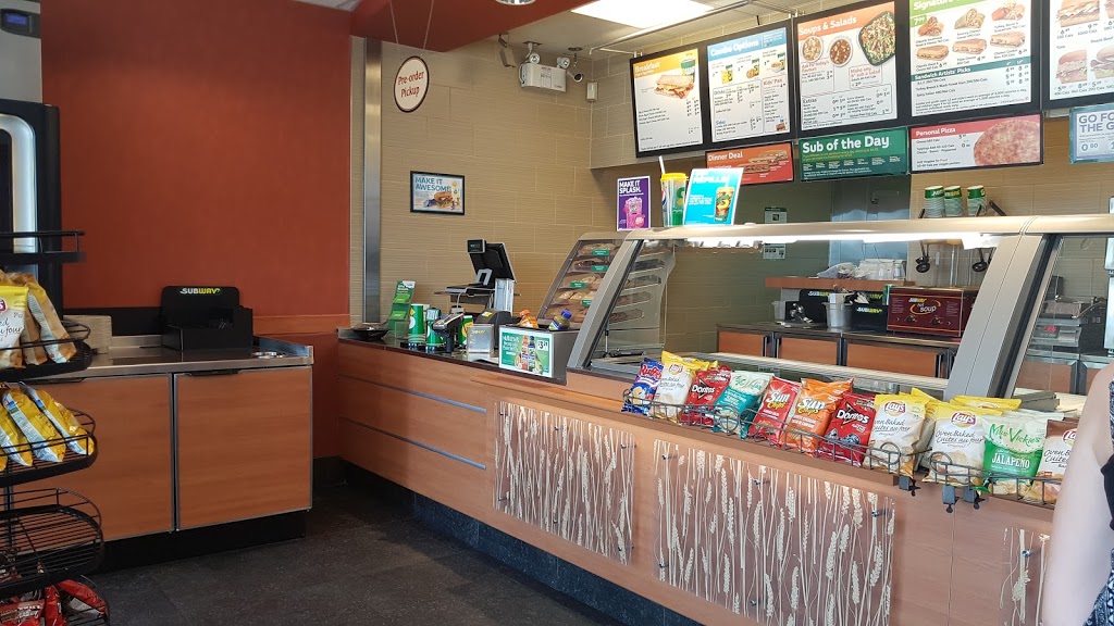 Subway | 2760 Howard Ave Unit 8, Windsor, ON N8X 3X6, Canada | Phone: (519) 972-9031