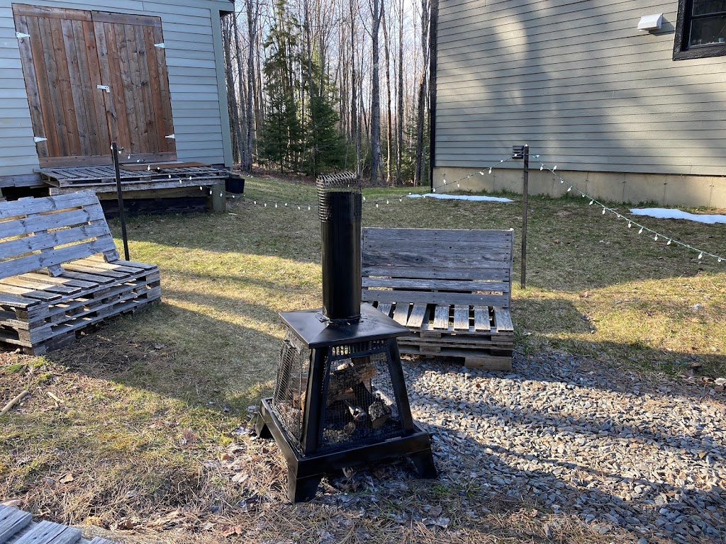 Chalet - Vue du Lac | Chem. de la Vue du Lac, Coaticook, QC J1A 2S4, Canada | Phone: (514) 894-0901