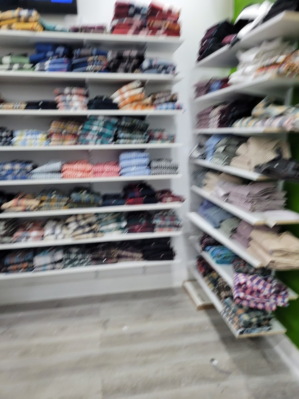 The Closet | 136 Inspire Blvd, Brampton, ON L6R 0B3, Canada | Phone: (647) 770-3305