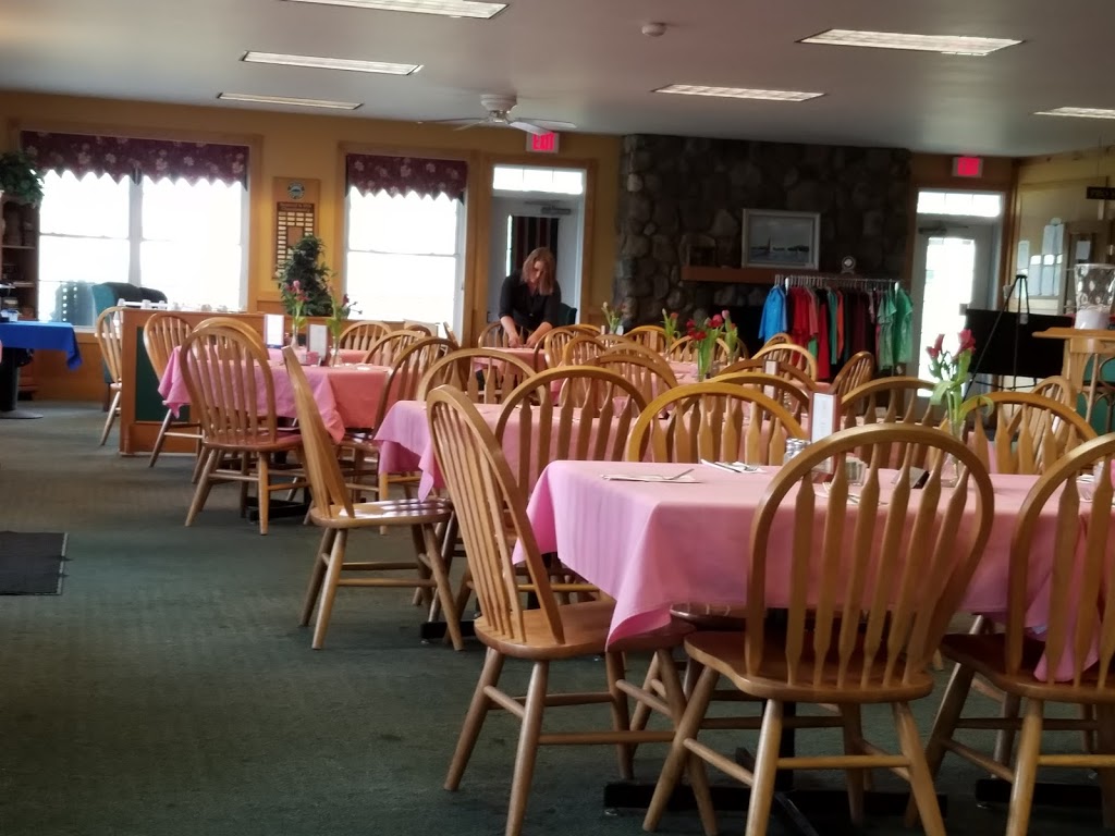 19th Hole Bar & Grill / Wunderbar & Island Catering | 230 VT-129, Alburg, VT 05440, USA | Phone: (802) 796-3586 ext. 3