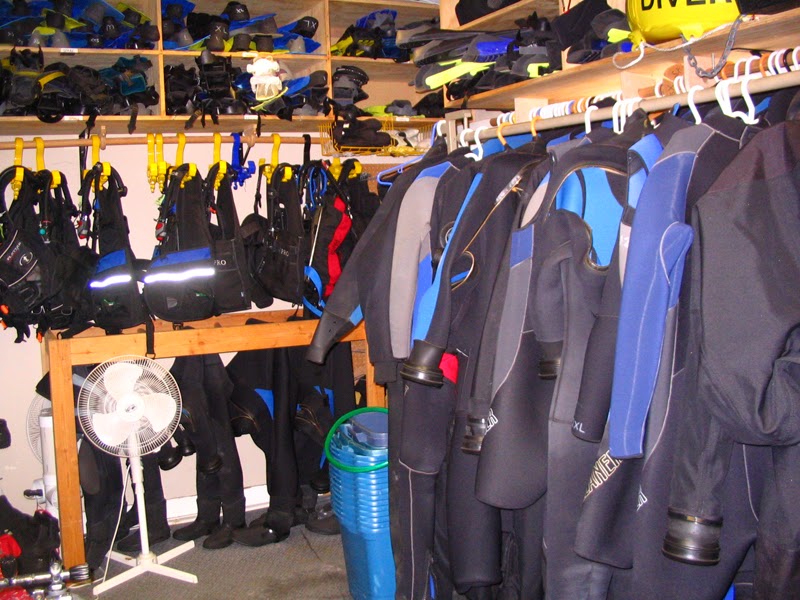 Nanaimo Dive Outfitters | school | 2205 Northfield Rd, Nanaimo, BC V9S 3C3, Canada | 2507561863 OR +1 250-756-1863