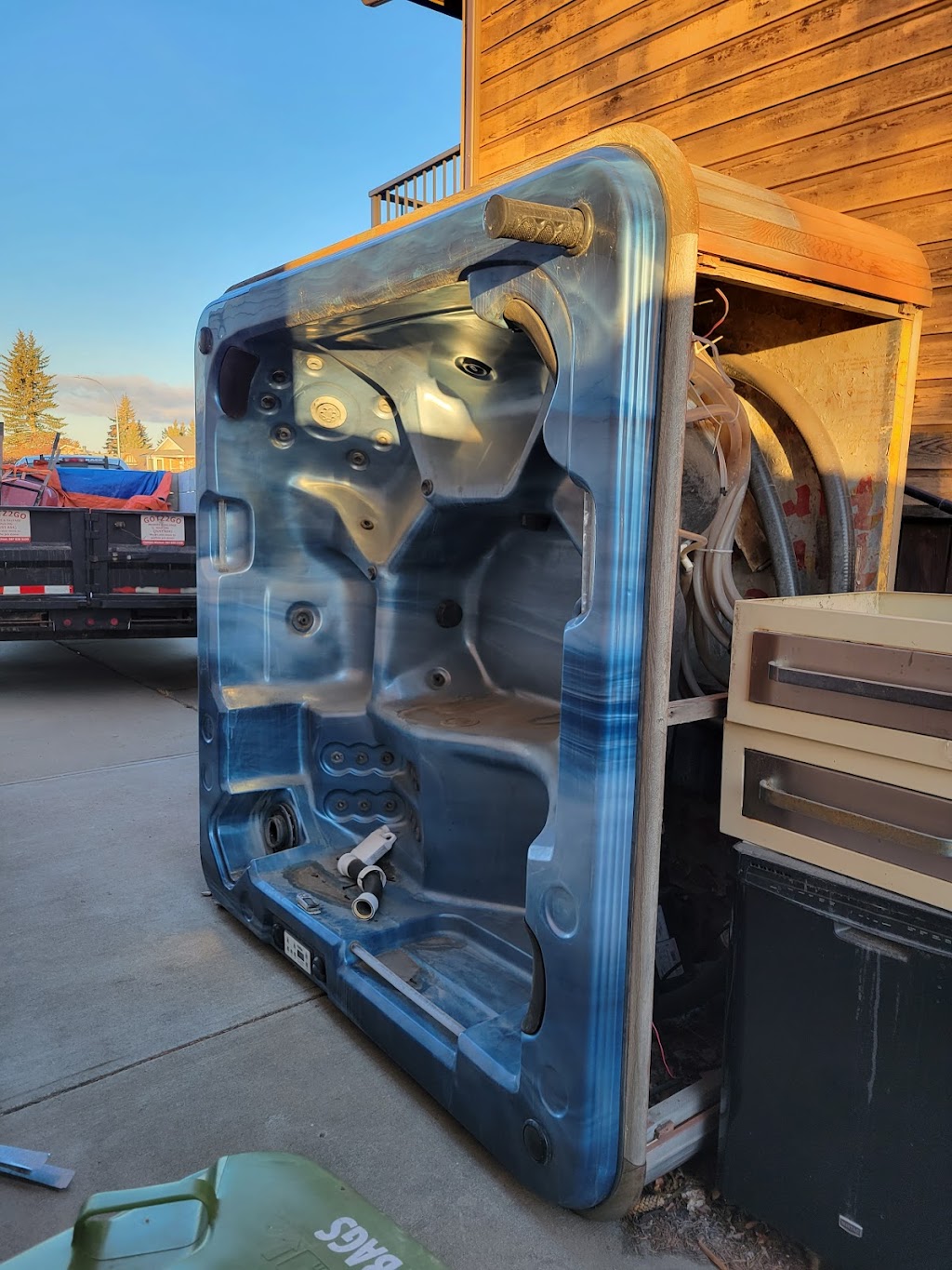 Gotz2go | 2781 Chinook Winds Drive Southwest, Airdrie, AB T4B 3S5, Canada | Phone: (587) 830-5109