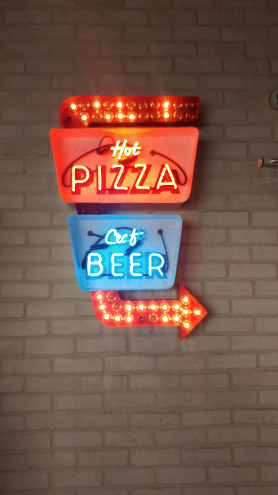 Gabriel Pizza | 2094 Montreal Rd, Gloucester, ON K1J 6M8, Canada | Phone: (613) 319-7777