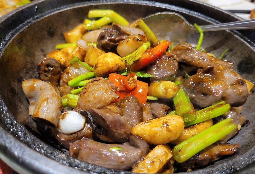 聚鲜阁Ji Xian Ge Chinese Restaurant | 4911 Steeles Ave E #1, Scarborough, ON M1V 4Z3, Canada | Phone: (416) 293-8868