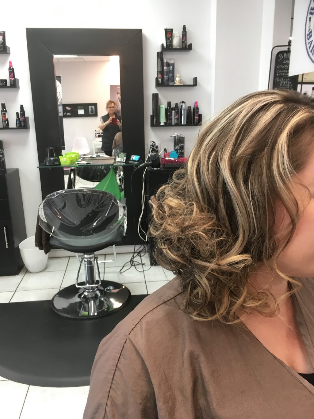 Salon De Coiffure Ambiance Plus | 385 Rue Saint-Eustache, Saint-Eustache, QC J7R 2M4, Canada | Phone: (450) 472-1610