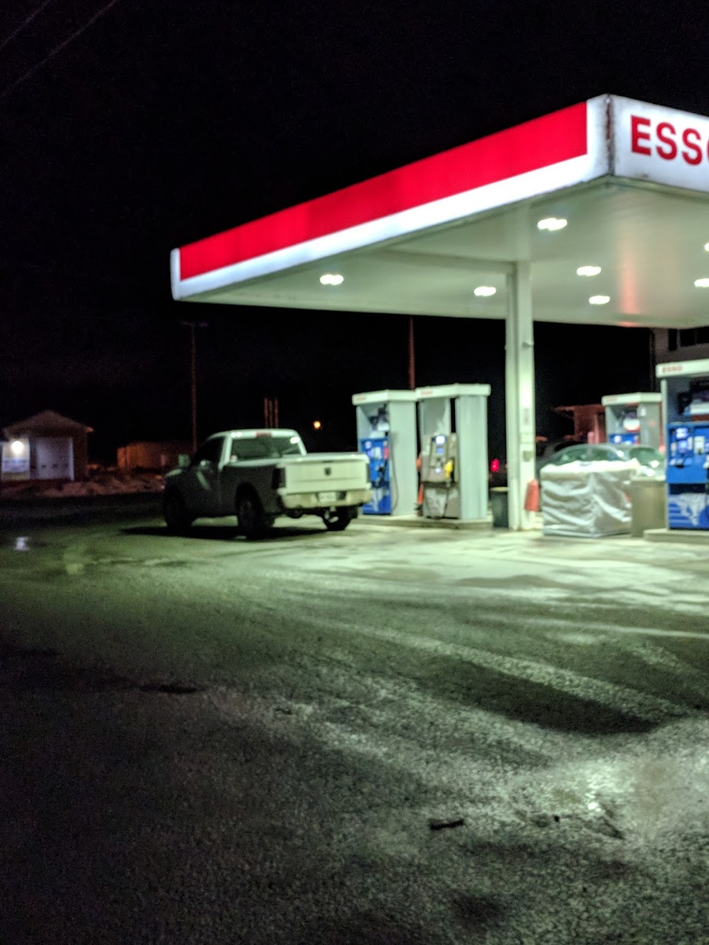 Esso | 161 Hwy 17, Wahnapitae, ON P0M 3C0, Canada | Phone: (705) 694-5255