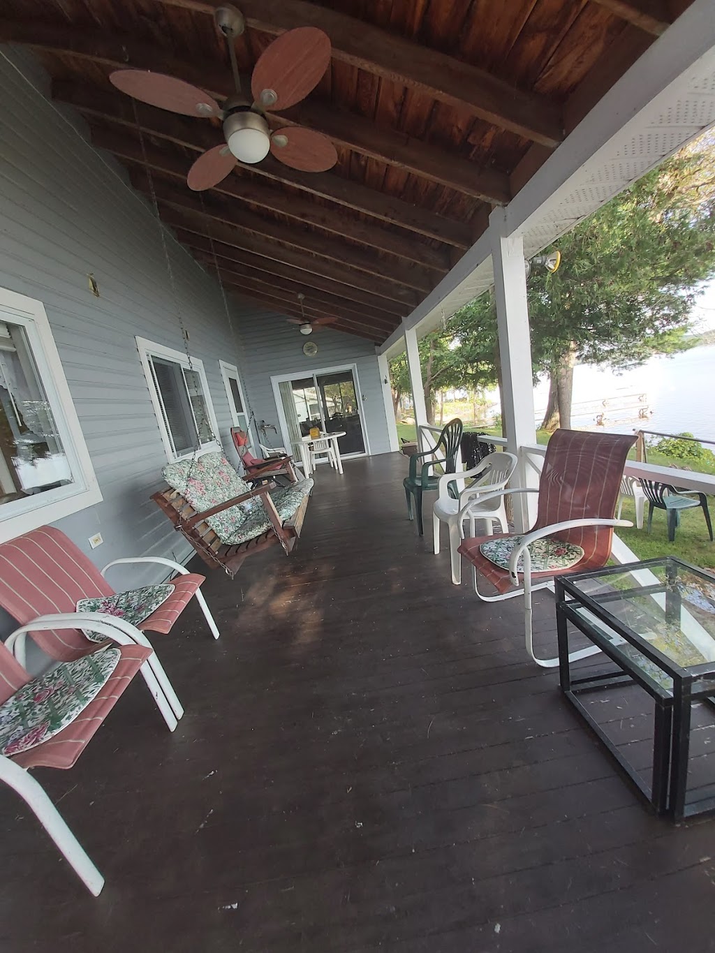 Christinis Dalhousie Lodge Cottages | 417 N Shore Rd, McDonalds Corners, ON K0G 1M0, Canada | Phone: (613) 278-2114