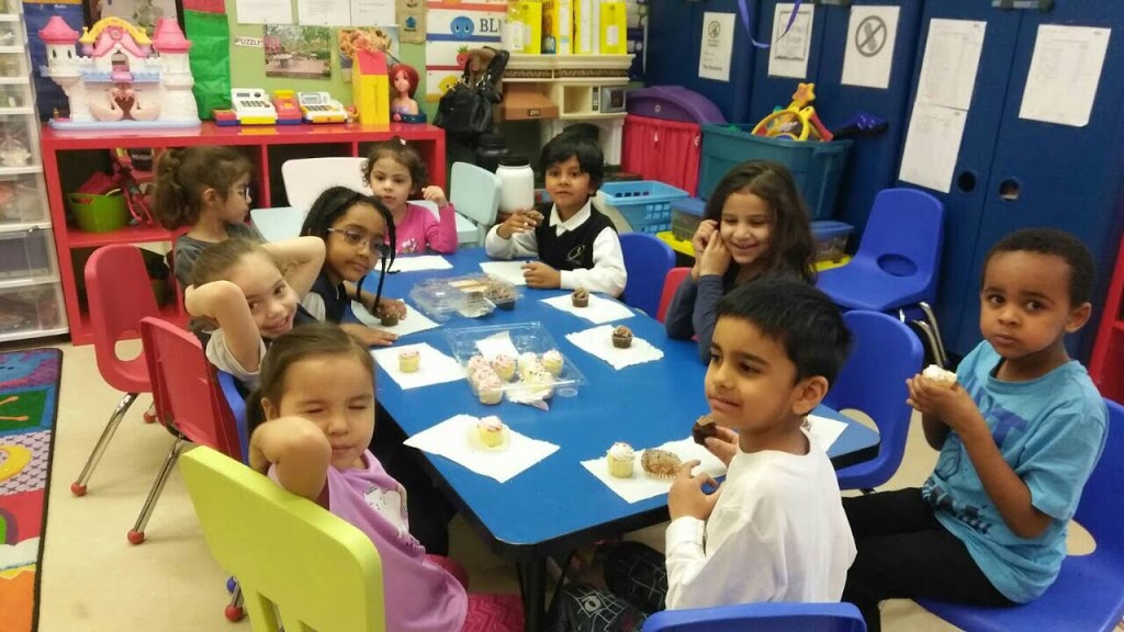 The Blossoms Daycare (Franklin), Preschool, Before and After Sch | 112 28 St SE Unit 102, Calgary, AB T2A 6J9, Canada | Phone: (403) 454-4529