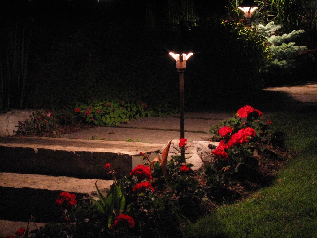 Moonlighting Outdoor Lighting | 70 Manitoba St, Guelph, ON N1E 3B9, Canada | Phone: (519) 827-4643
