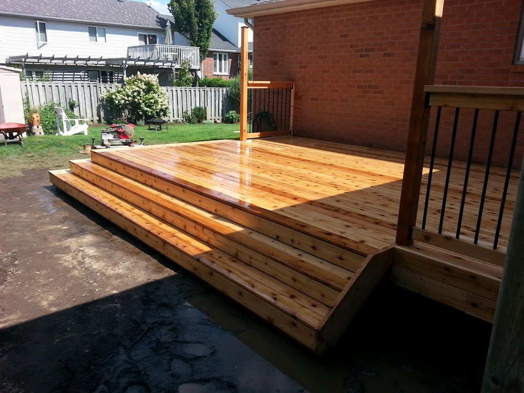 Flawless Fence & Deck | 751 Grosvenor St, Woodstock, ON N4S 5G5, Canada | Phone: (519) 537-2954