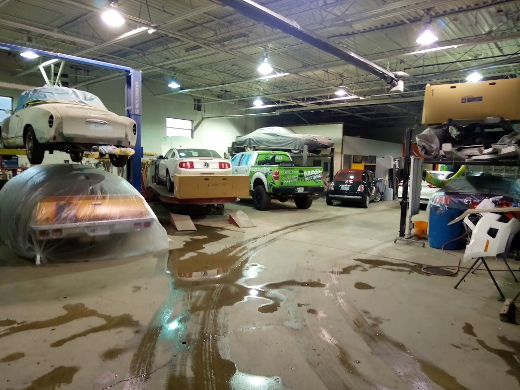Executive Collision Co Inc | 450 Wyecroft Rd, Oakville, ON L6K 2G7, Canada | Phone: (905) 338-3394