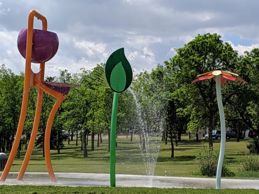 River Park Spray Park | Weyburn, SK S0C 1X0, Canada | Phone: (306) 848-3280