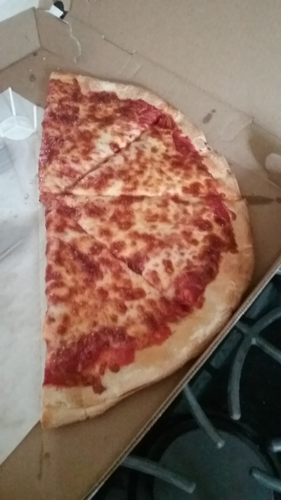 Pats Pizzeria | 544 Ontario St, Buffalo, NY 14207, USA | Phone: (716) 874-1233