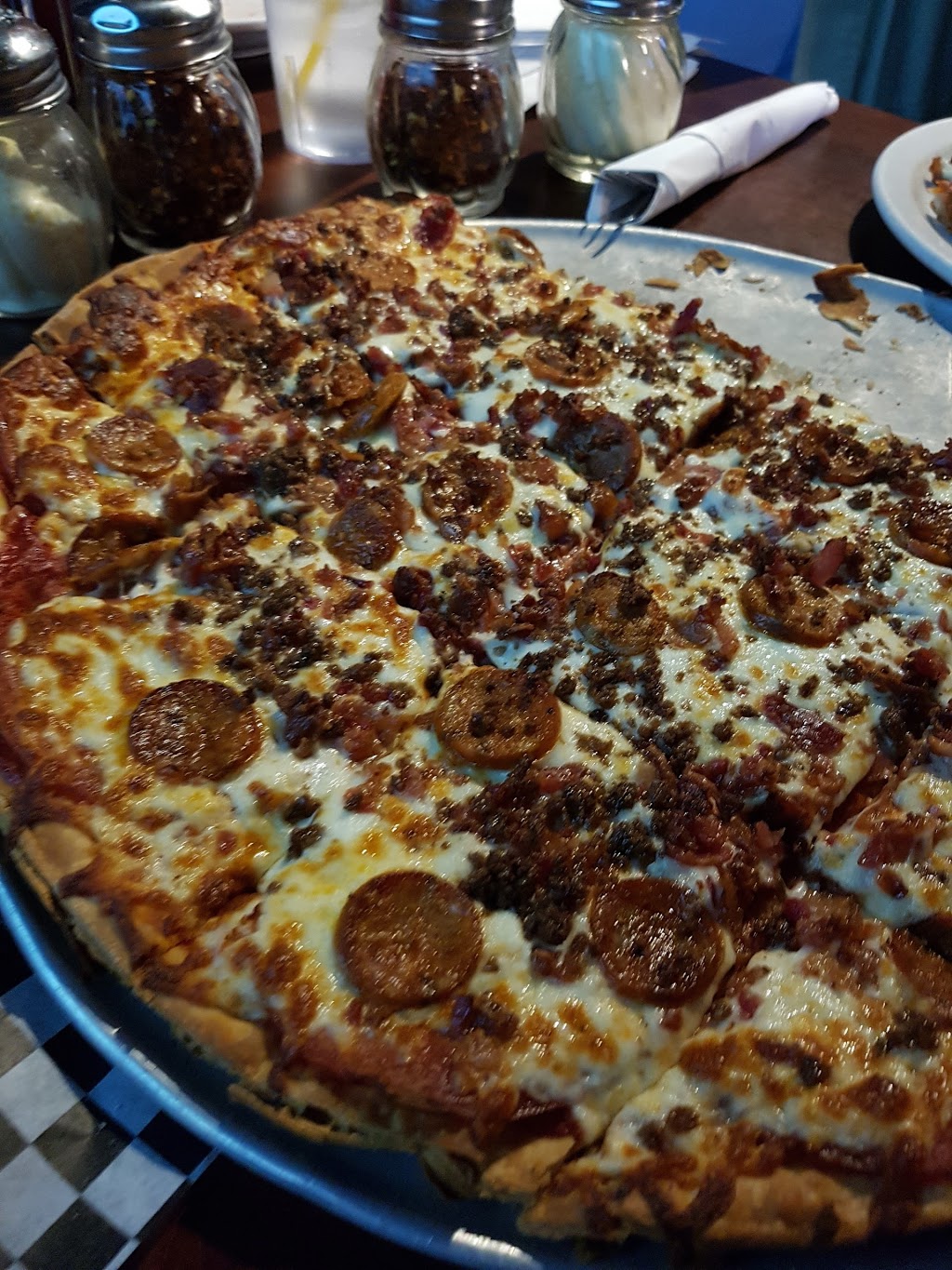 Jeffreys Restaurant | 1420 Henderson Hwy, Winnipeg, MB R2G 1N4, Canada | Phone: (204) 338-7398