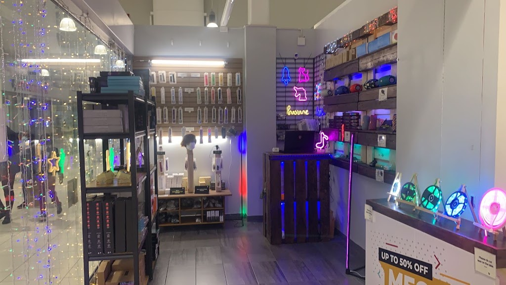 Whitesquare Led Lights Store and Electronics | 260300 Writing Creek Cres, Balzac Unit F35A, New Horizon Mall, Calgary, AB T4A 0X8, Canada | Phone: (403) 369-0061