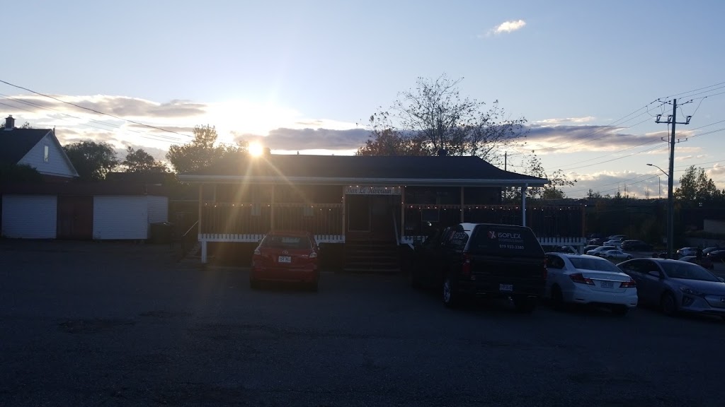 Bar Riverain | 1676 Rue Roy, Sherbrooke, QC J1K 1B4, Canada | Phone: (819) 791-3807