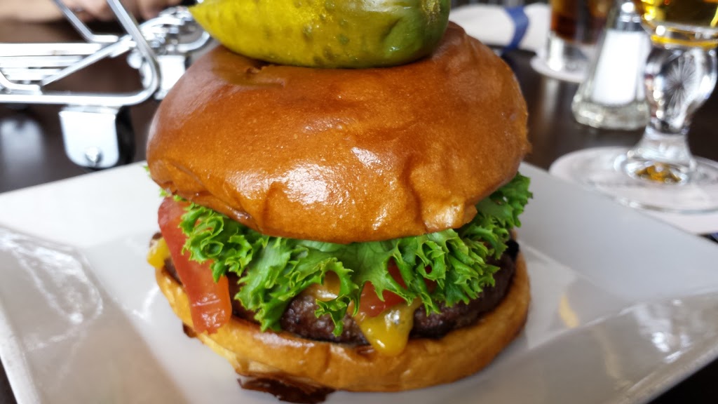 Delux Burger Bar | 9682 142 St NW, Edmonton, AB T5N 4B2, Canada | Phone: (780) 420-0101