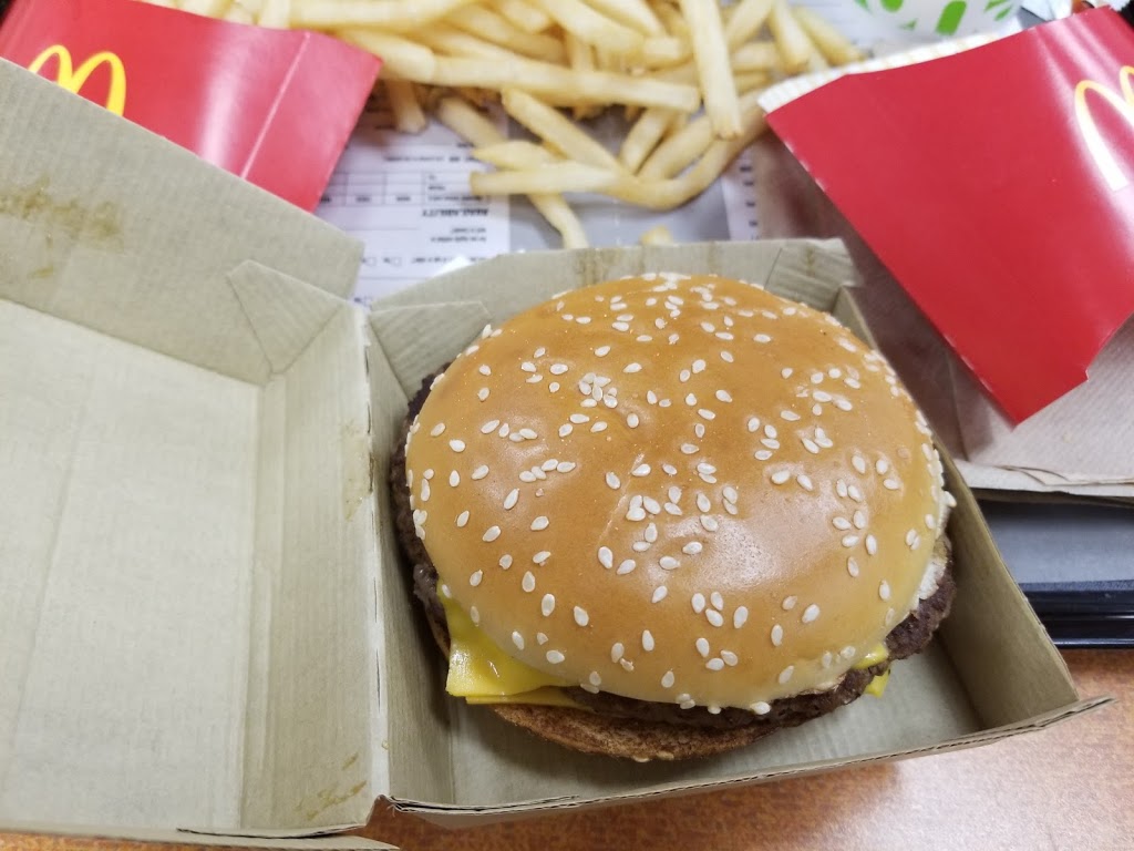 McDonalds | 700 Centre St, Thornhill, ON L4J 0A7, Canada | Phone: (905) 707-9158
