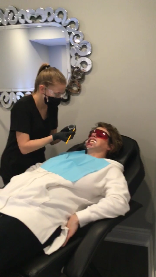 House of Smiles Teeth Whitening Inc. | 442 Lockmaster Crescent, Manotick, ON K4M 1L9, Canada | Phone: (613) 620-3504