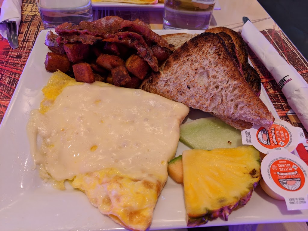 UBar Resto Bar | Restricted area - International - Gate 53, 975 Boulevard Roméo-Vachon Nord (Départs), Dorval, QC H4Y 1H1, Canada | Phone: (514) 631-6134