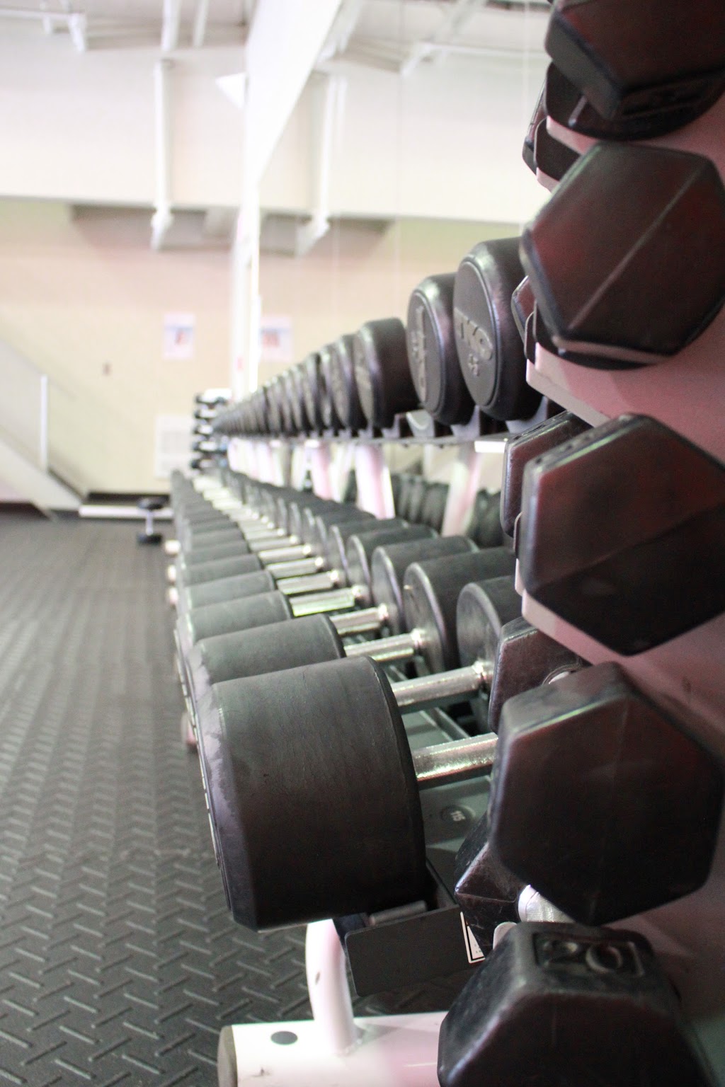 Nautilus Plus Boisbriand | 1126 Boulevard de la Grande-Allée, Boisbriand, QC J7G 2T4, Canada | Phone: (514) 666-2200
