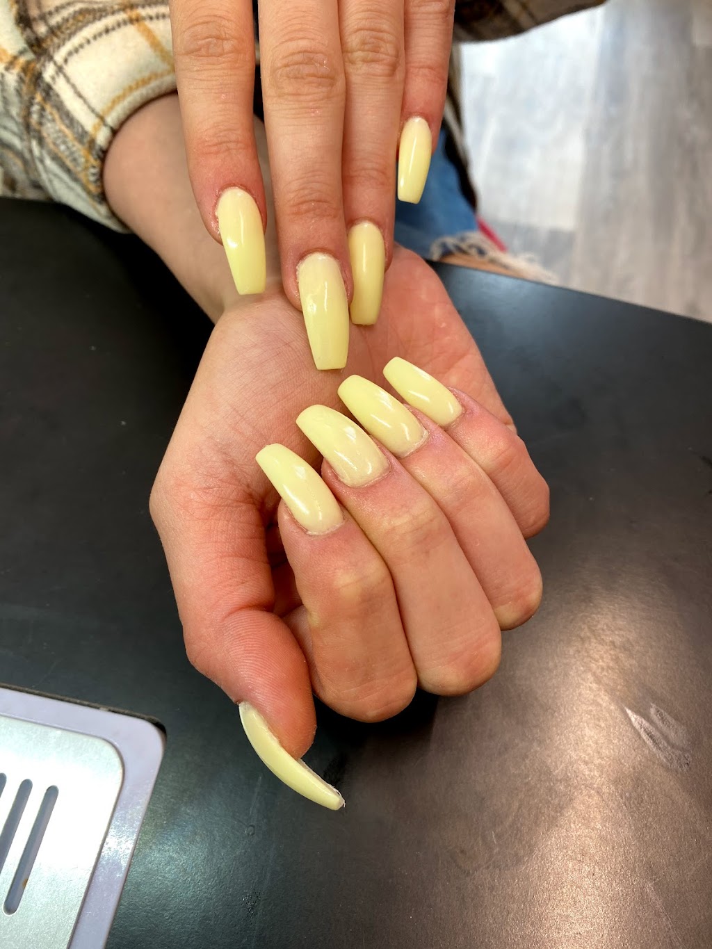 NicAlexe Créations / Ongles et Cils | 2305 Bd du Curé-Labelle, Saint-Jérôme, QC J7Y 5E9, Canada | Phone: (450) 821-0544