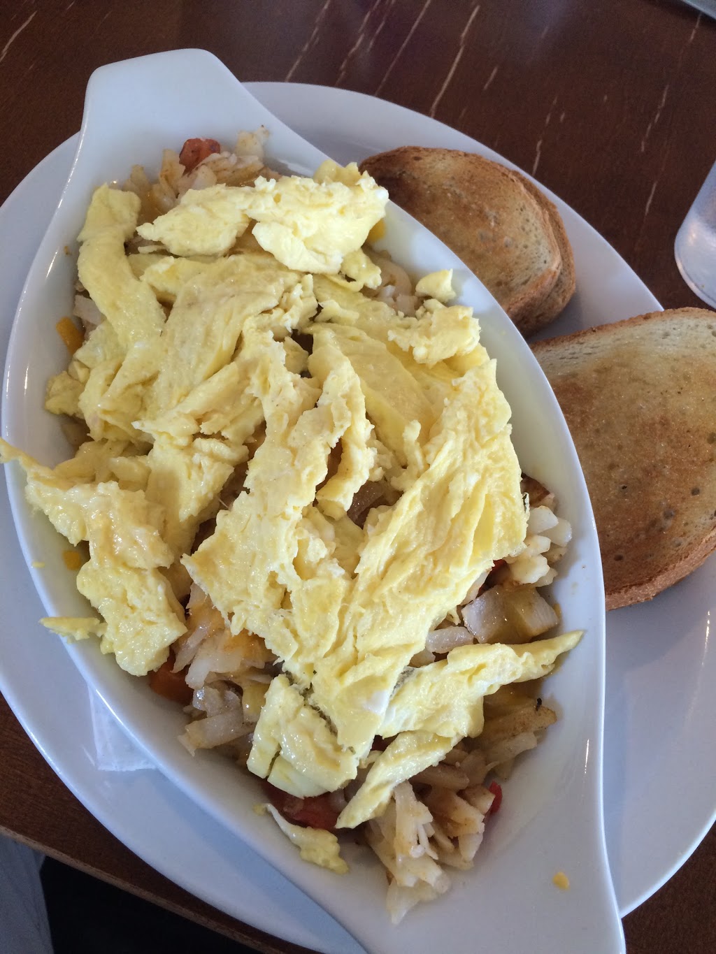 Flippin Eggs Goderich | 81643 Bluewater Hwy, Goderich, ON N7A 3Y2, Canada | Phone: (519) 612-2020