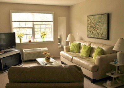 Peregrine Senior Living at Cheektowaga | 575 Cayuga Creek Rd, Cheektowaga, NY 14227, USA | Phone: (716) 893-3000