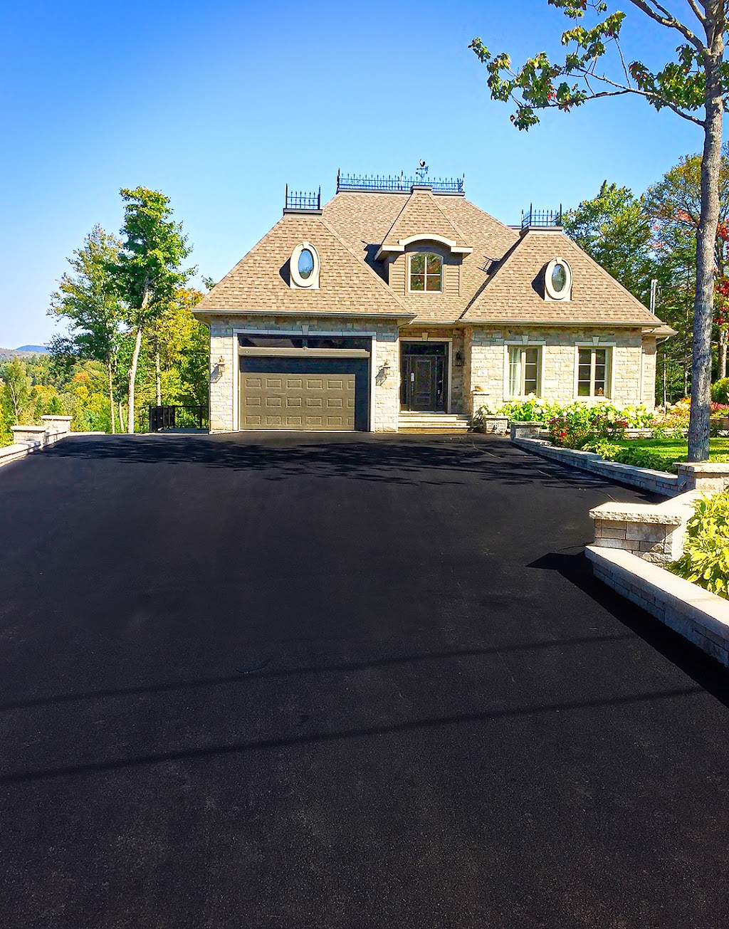 Pavage Ste-Foy | 100 Rue de Singapour, Saint-Augustin-de-Desmaures, QC G3A 0P5, Canada | Phone: (581) 981-3400