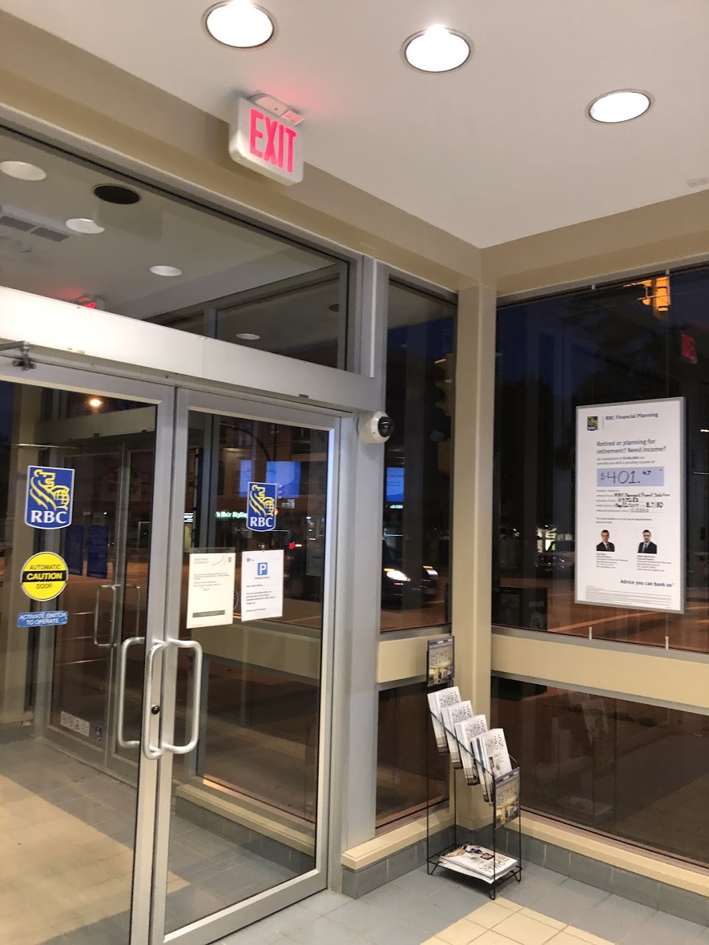 RBC Royal Bank | 4205 Dunbar St, Vancouver, BC V6S 2G1, Canada | Phone: (604) 665-5972