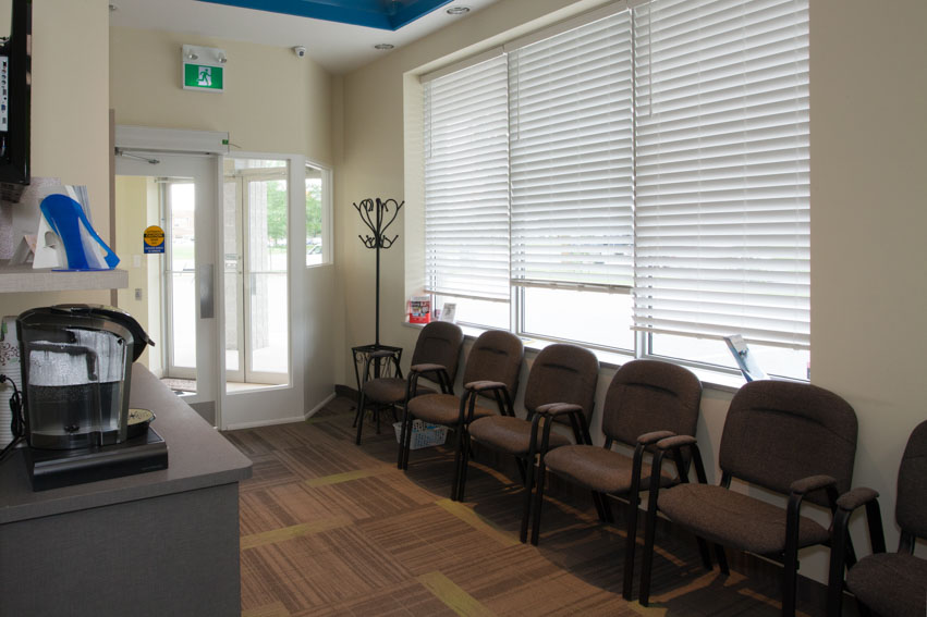 Applebay Family Dental | 6874 Kalar Rd #2, Niagara Falls, ON L2H 2T3, Canada | Phone: (905) 357-7700