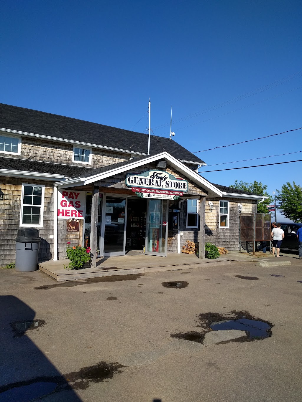 Fundy General Store | 8604 Main St, Alma, NB E4H 1N5, Canada | Phone: (506) 887-2345