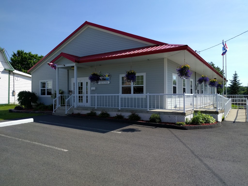 Roxton-Falls Village | 26 Rue du Marché, Roxton Falls, QC J0H 1E0, Canada | Phone: (450) 548-5790