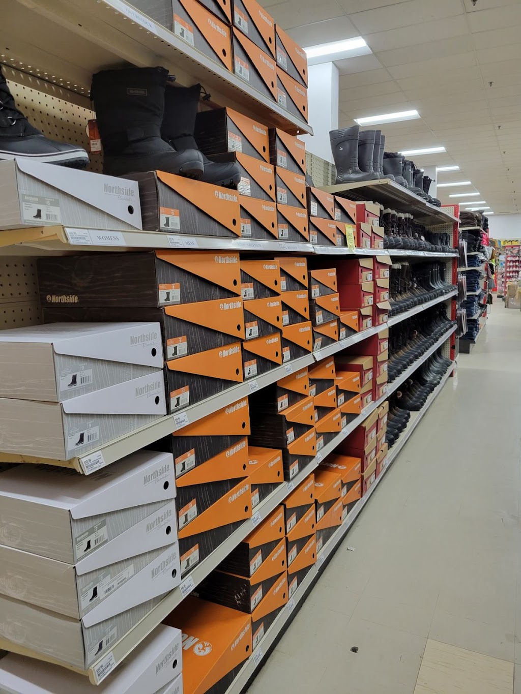 Peavey Mart | 1200 Pembroke St W, Pembroke, ON K8A 7T1, Canada | Phone: (613) 732-8974